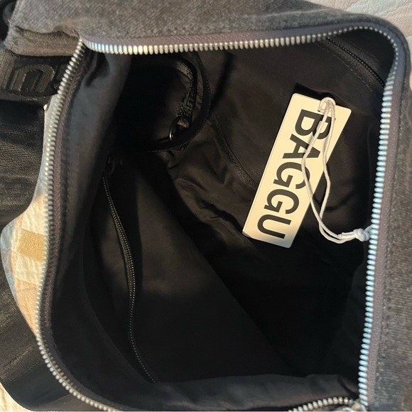 Baggu Medium Crescent - Grey Denim - Picture 3 of 3